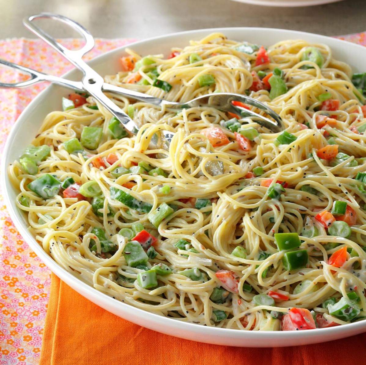 Vermicelli Pasta Salat / tailgating utendørs