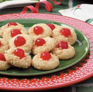 Yuletide Cherry Cookies / formet